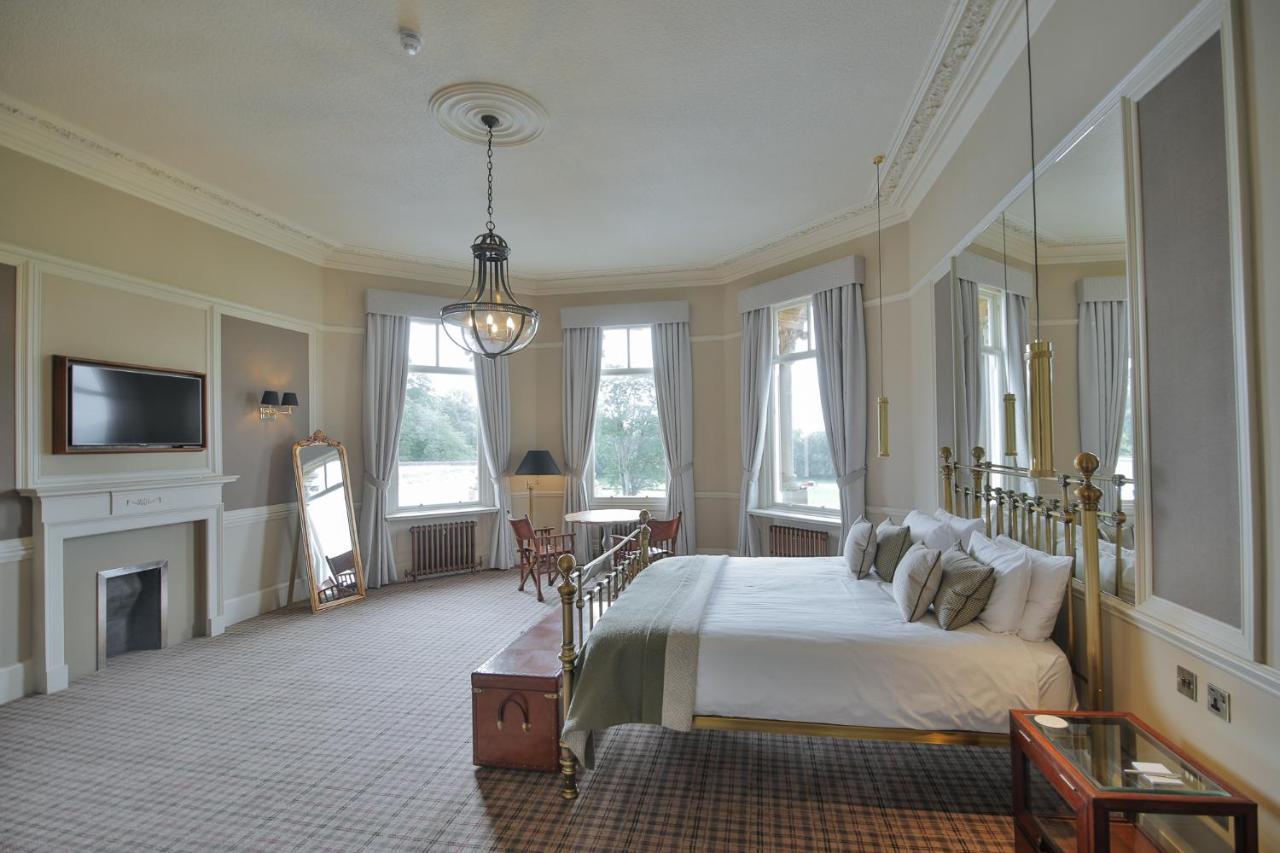 Cornhill Castle Guest House Бигар Екстериор снимка