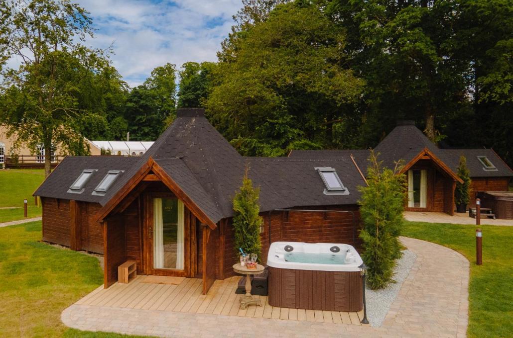 Cornhill Castle Guest House Бигар Екстериор снимка