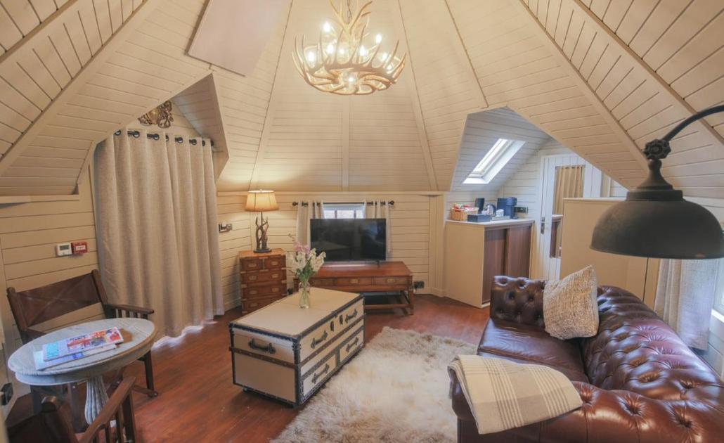 Cornhill Castle Guest House Бигар Екстериор снимка